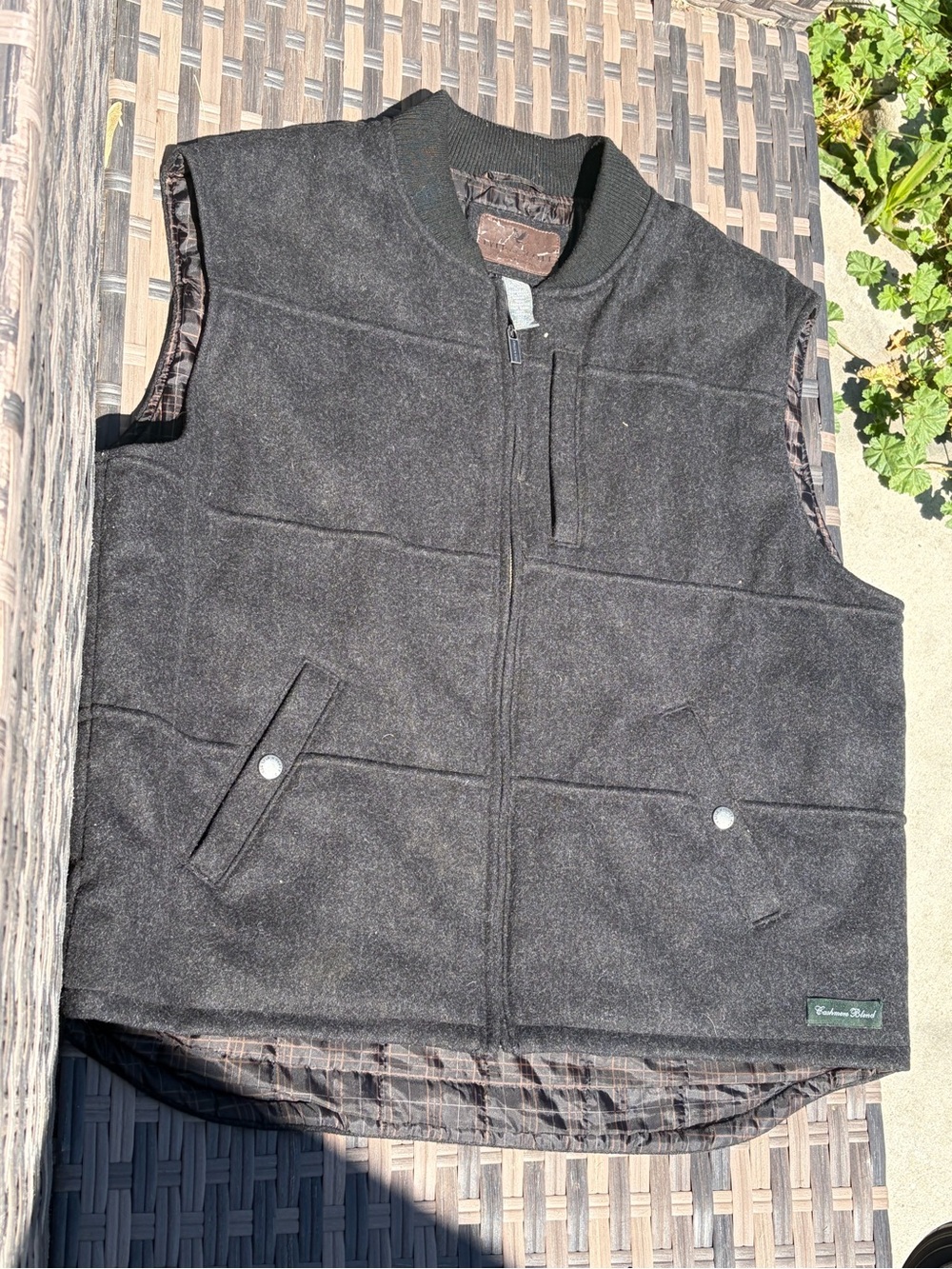 Lyle & Scott Scotland Wool Cashmere Blend Vest